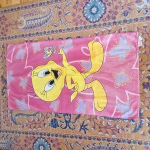 Vintage y2k Tweety Bird Warner Bros. Beach towel